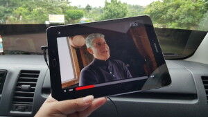 Streaming Anthony Bourdain's Parts Unknown while on the way to El Nido