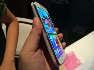 Samsung Galaxy K Zoom 3