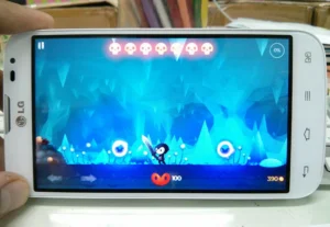 "Reaper - Tale of a Pale Swordsman" on the LG L70