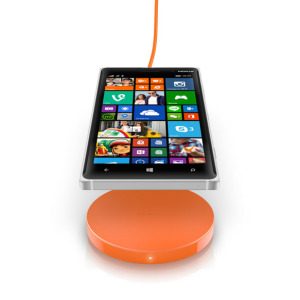 Lumia 830 with Wireless Charger