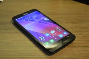 Asus Zenfone 2 Photo 06