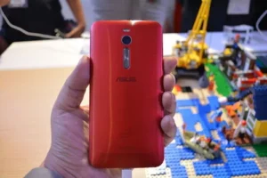 Asus Zenfone 2 Photo 16