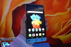 Lenovo PHAB Plus 02