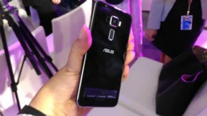 Asus-ZenFone-3-04