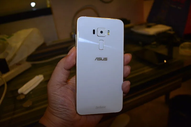 Asus-ZenFone-3-5.5-03