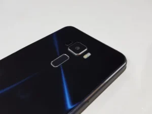 Asus-Zenfone-3-Review-10
