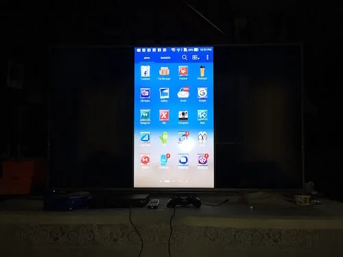 Devant 65UHD200