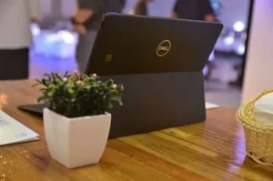 Dell Latitude 7390