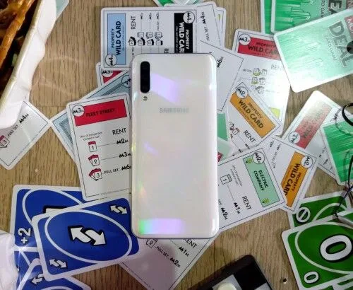Samsung Galaxy A30 Samsung Galaxy A30