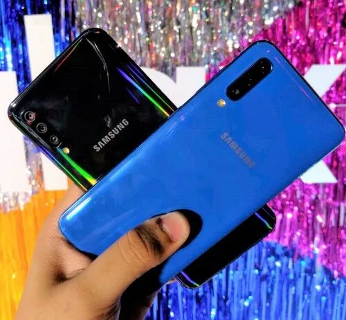 Samsung Galaxy A30 Samsung Galaxy A30