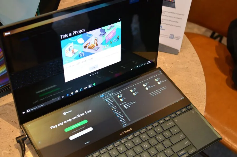 ZenBook Pro Duo ZenBook Pro Duo