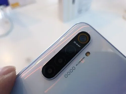 Realme XT Realme XT