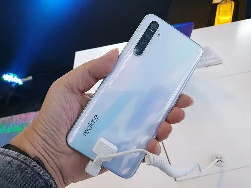 Realme XT Realme XT
