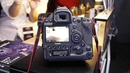 Canon EOS-1D X Mark III