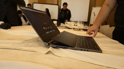 ROG Zephyrus Duo