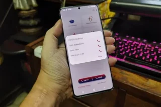 Moto RAZR 2020