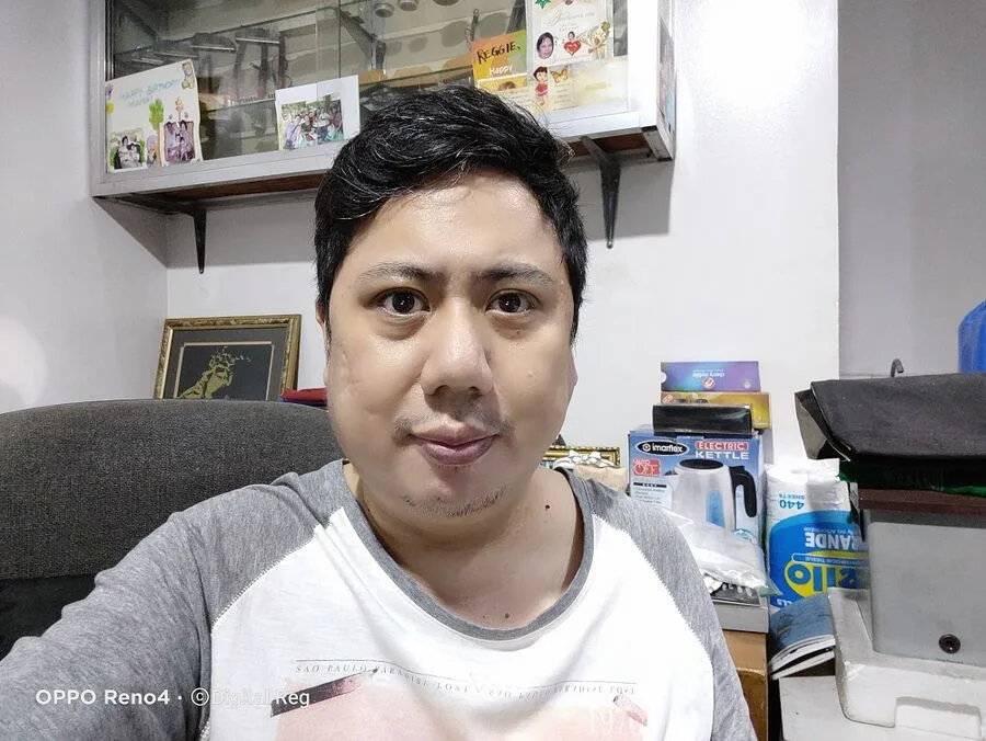 OPPO Reno4