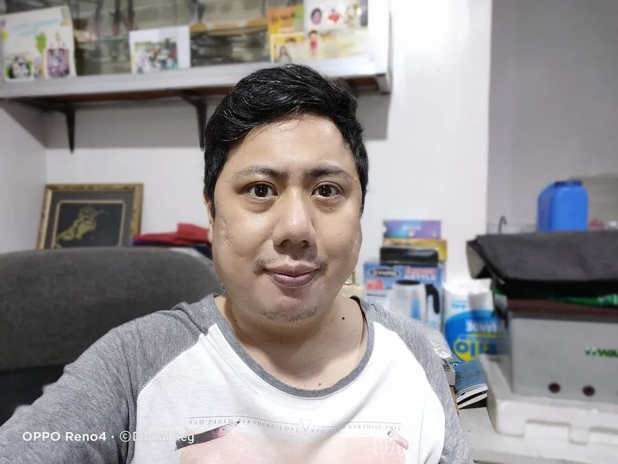 OPPO Reno4