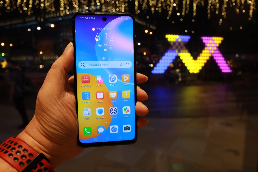 Huawei Light Up The Moments