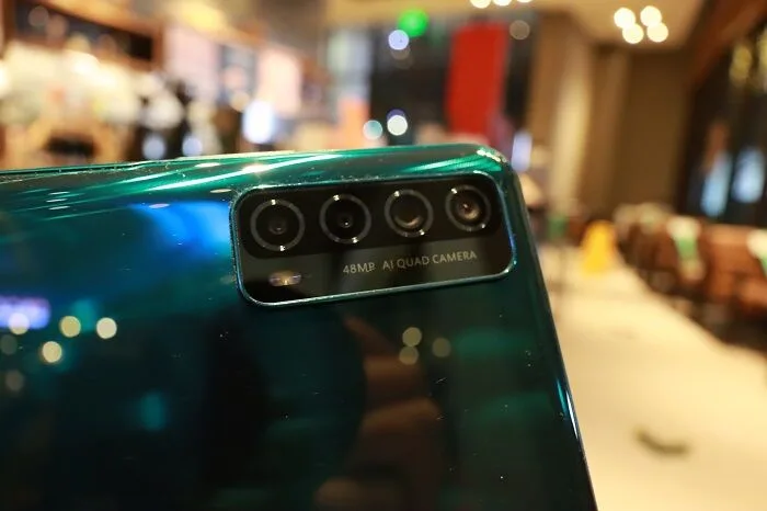 Huawei Y7a Review
