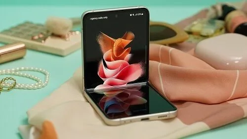 Samsung Galaxy Z Flip3