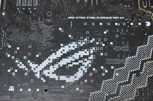 STRIX Z790-A D4 Pac-Man and Ghost silk screened along with the ROG logo and pattern