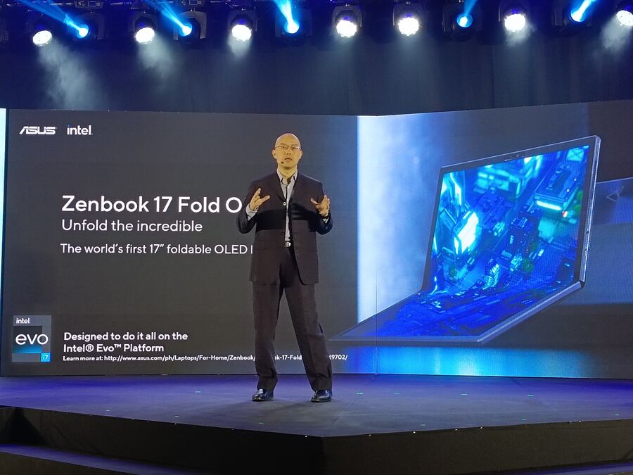 zenbook 17 fold oled Img 20221123 162030