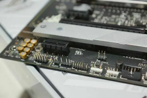 STRIX B760A-D4