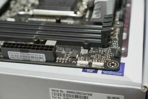 STRIX B760A-D4