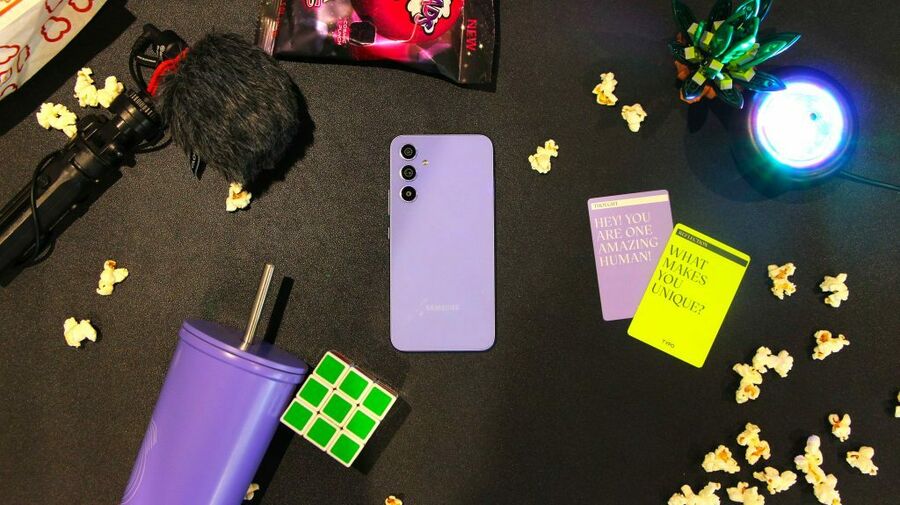 Awesome Violet In Gaming Entertainment Flatlay 002 phones