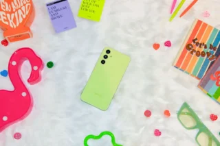Gen Z Smartphone Img