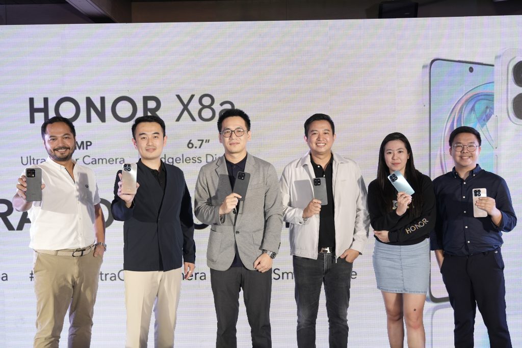 Main Kv Honor Gtm Manager Steven Yan Country Manager Sean Yuan Vice President Stephen Cheng Brand Marketing Manager Joepy Libo On Pr Manager Pao Oga With Home Credit Partner Marketing L