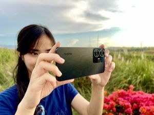 Realme C55 Lifestyle Photo 1