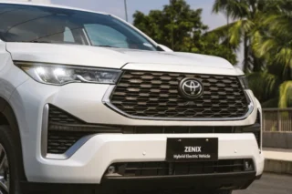 Toyota Zenix Hood Img