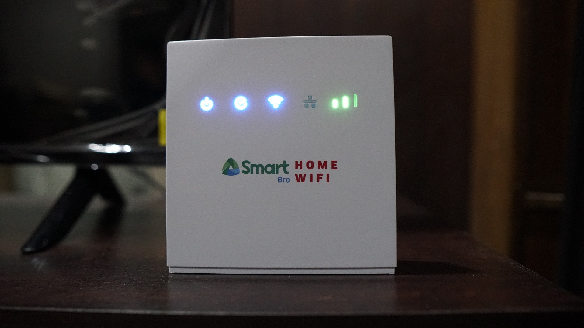 Smart Bro Home Wifi 01