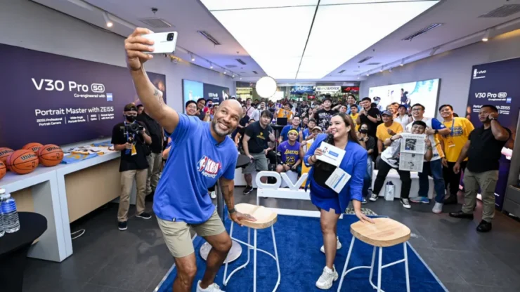 Nba Champion Derek Fisher Vivo Img