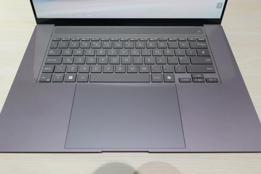 Asus Zenbook S16 2