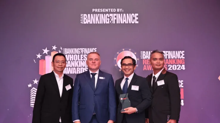 Eastwest Bank Asian Banking Img