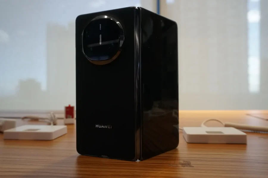 HUAWEI Mate X6 Dsc04758
