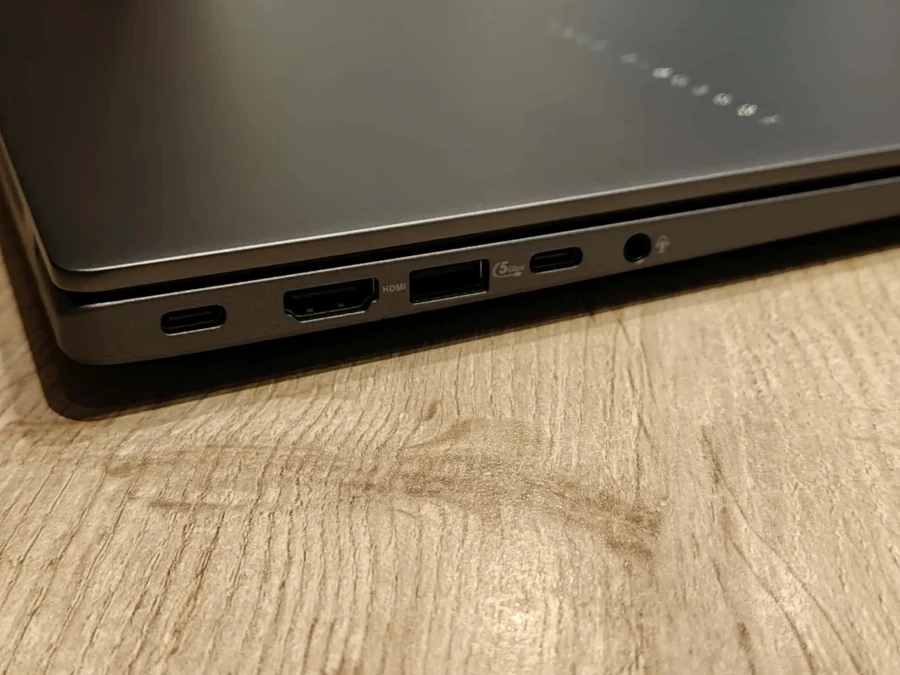 Vivobook S16