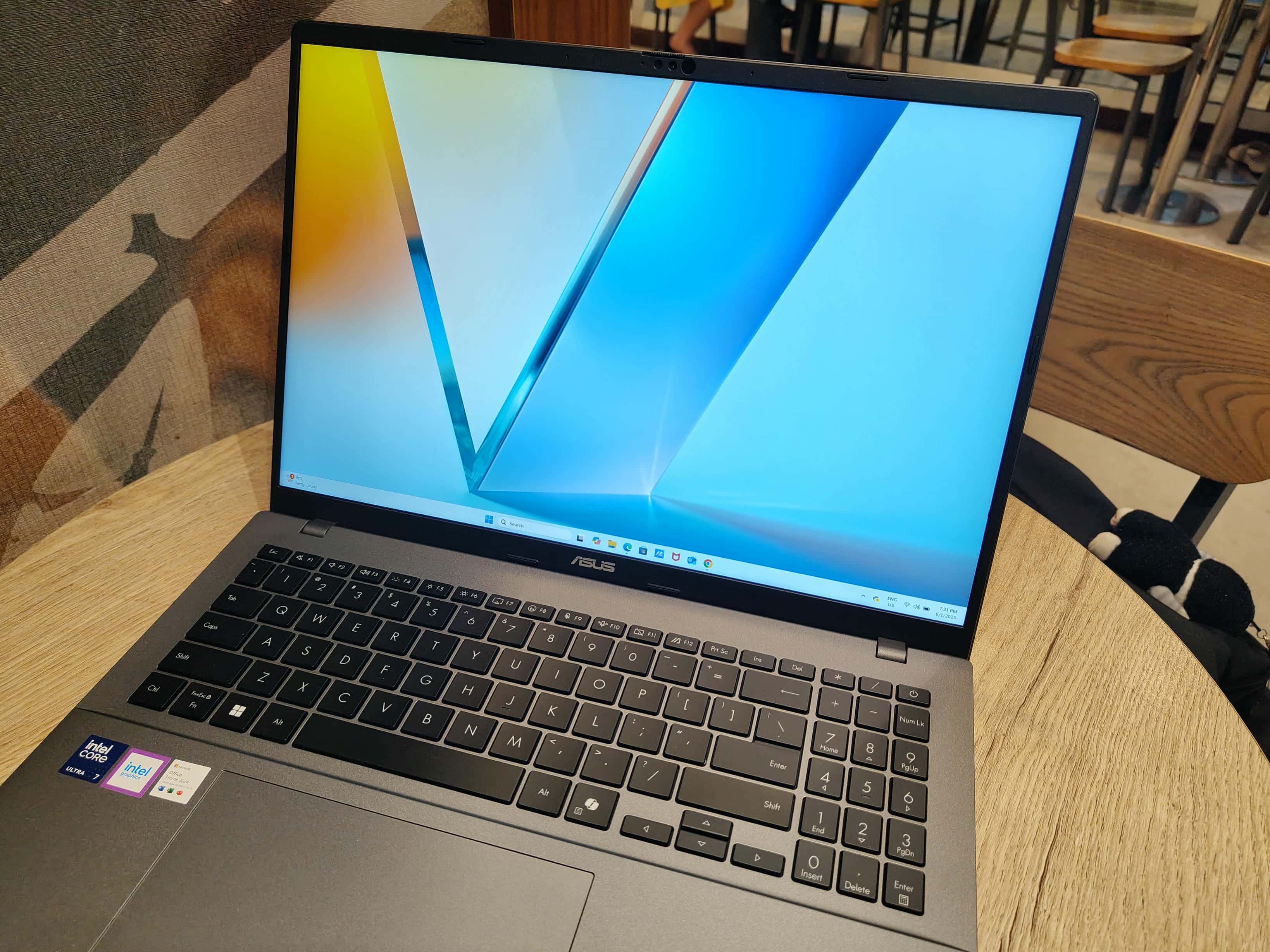 ASUS Vivobook S16