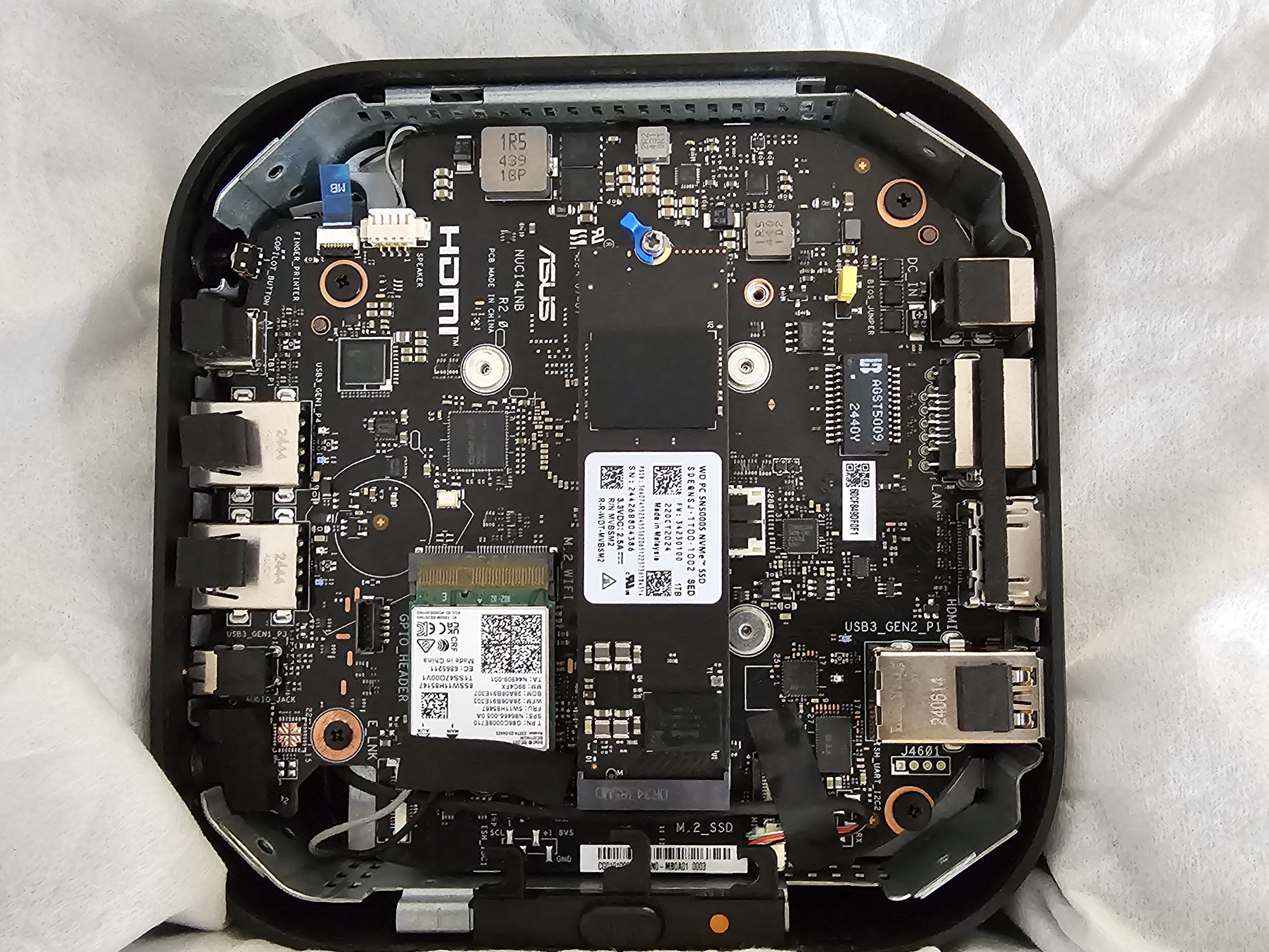 NUC 14 Pro AI