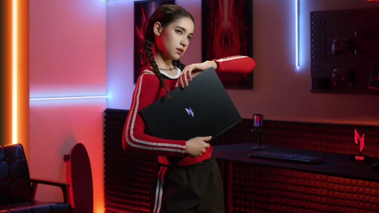 Acer Nitro V 16S