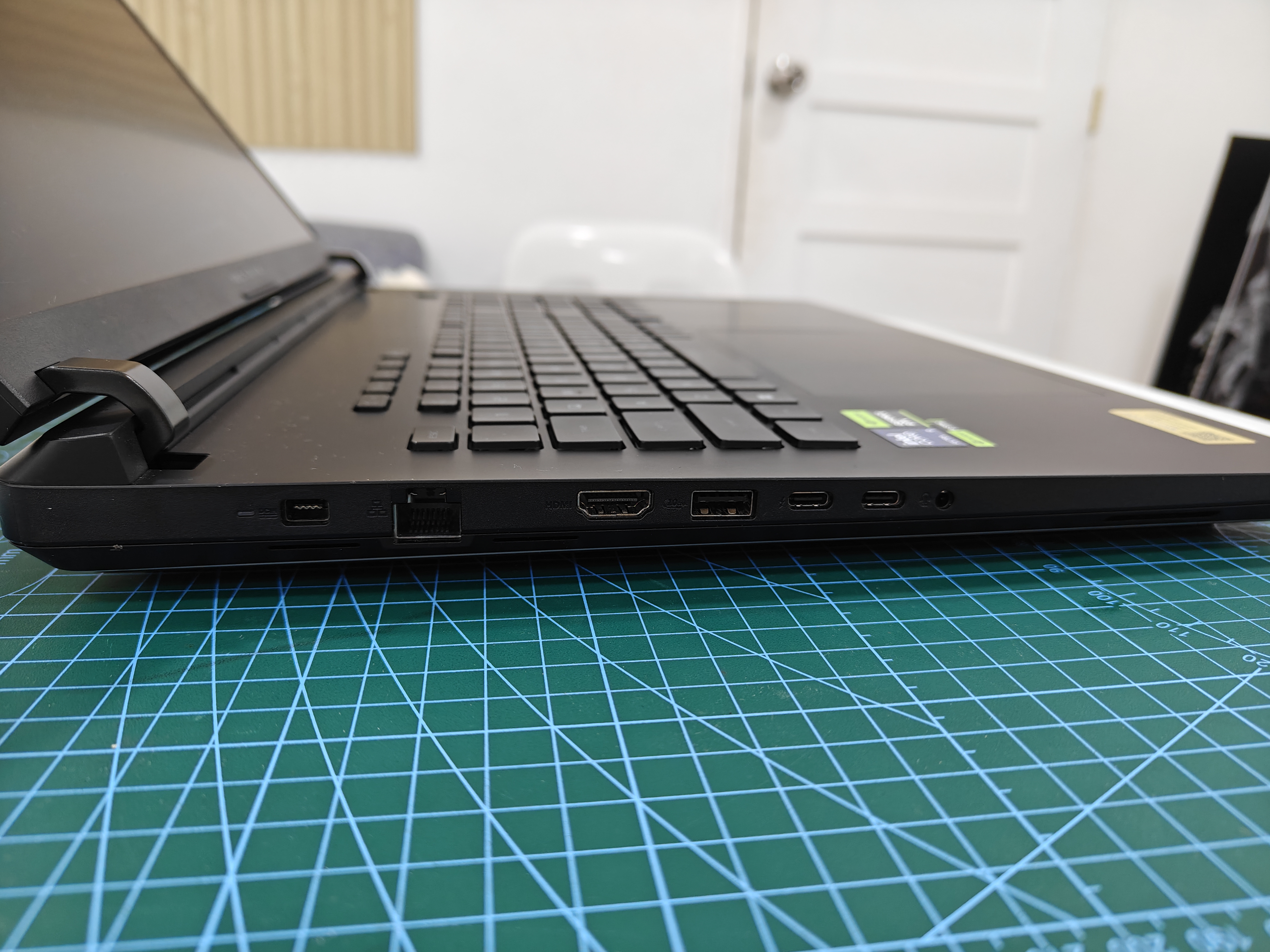 ASUS ROG Strix SCAR 18 ASUS ROG Strix SCAR 18