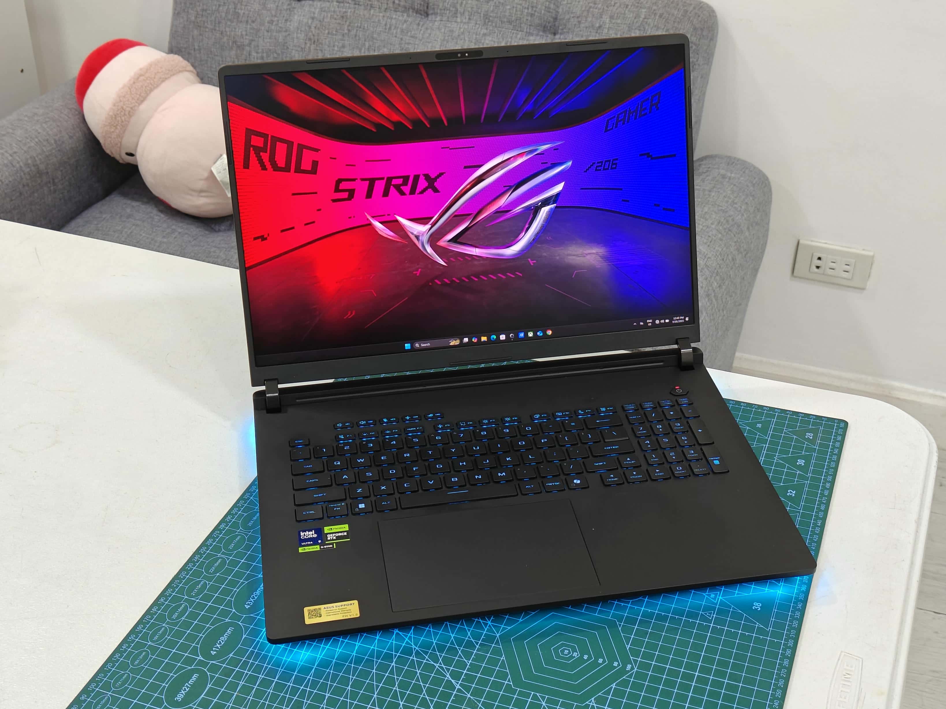 ASUS ROG Strix SCAR 18 ASUS ROG Strix SCAR 18
