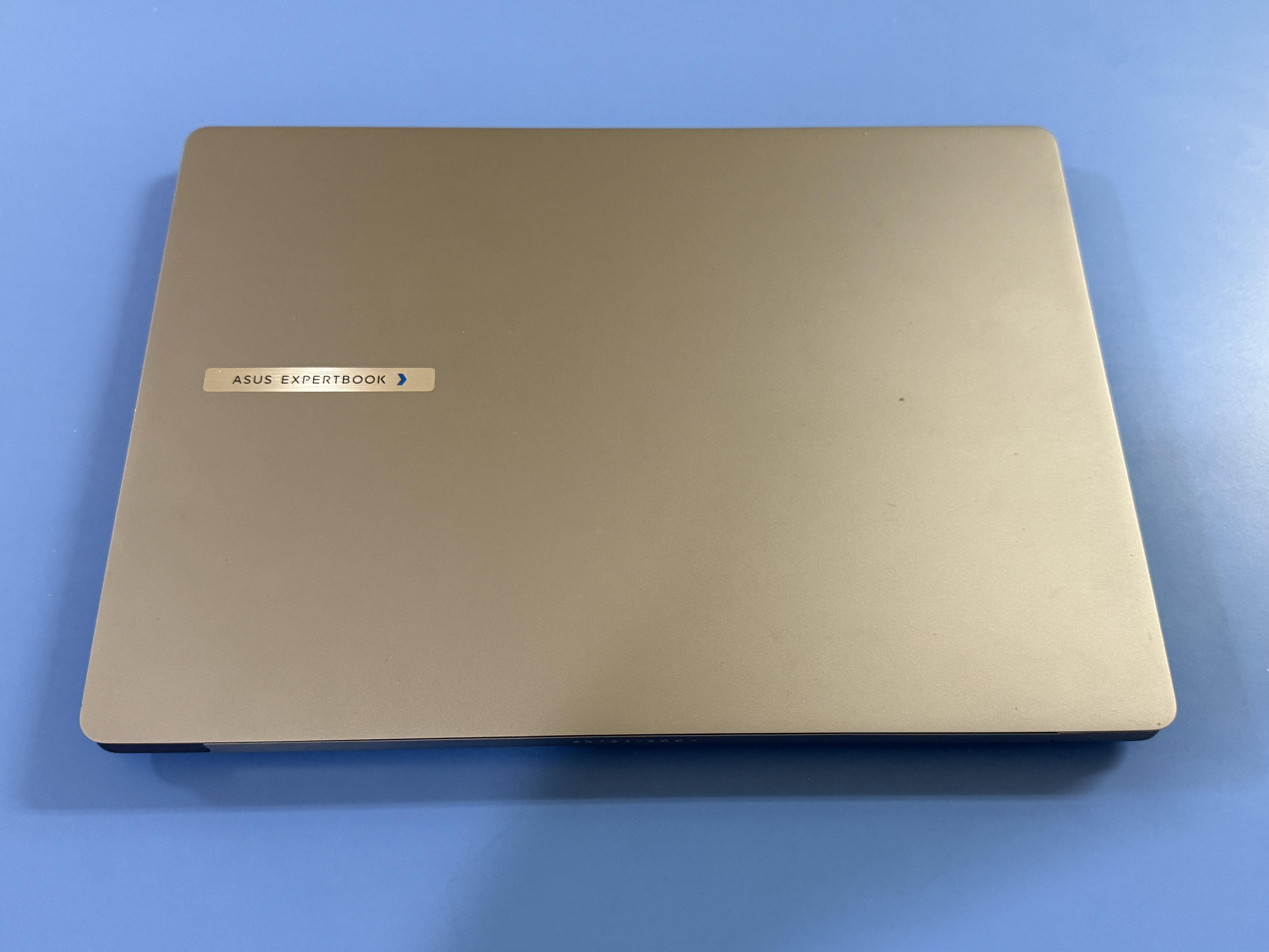 ASUS ExpertBook P5