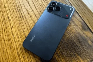 Nubia V80 Design Review img