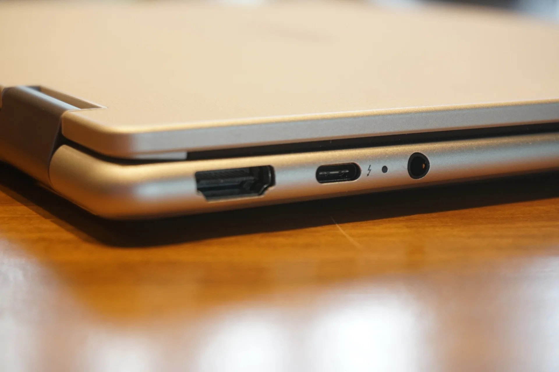 Lenovo Yoga 7i 2-in-1 10th Gen