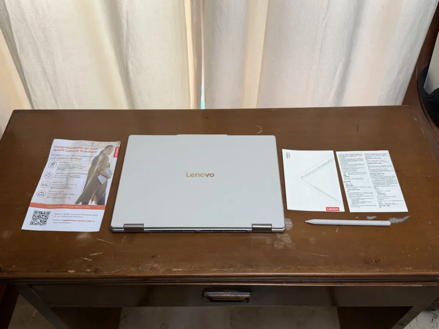 Lenovo Yoga 7i 2-in-1 10th Gen Lenovo Yoga 7i 2-in-1 10th Gen
