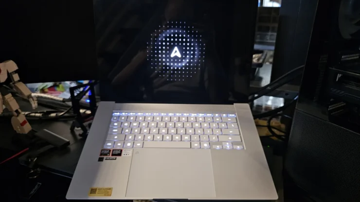 Zenbook S16